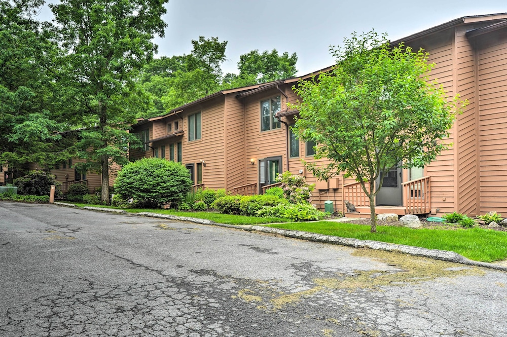Oakland Vacation Rental < 1 Mi to Deep Creek Lake! view 3
