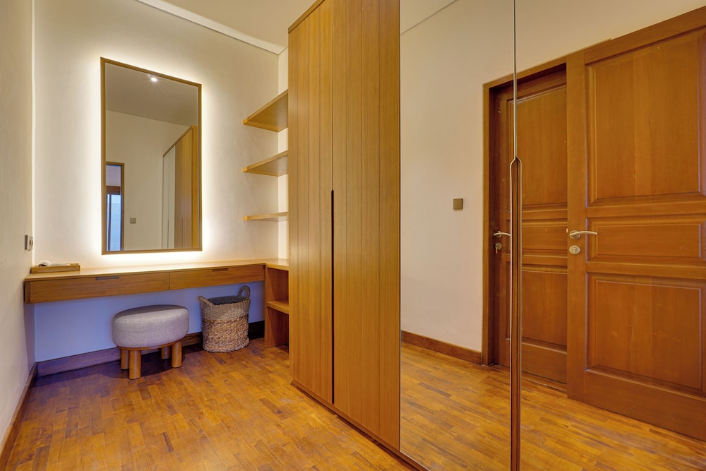 Villa Taman Seminyak Suite 01