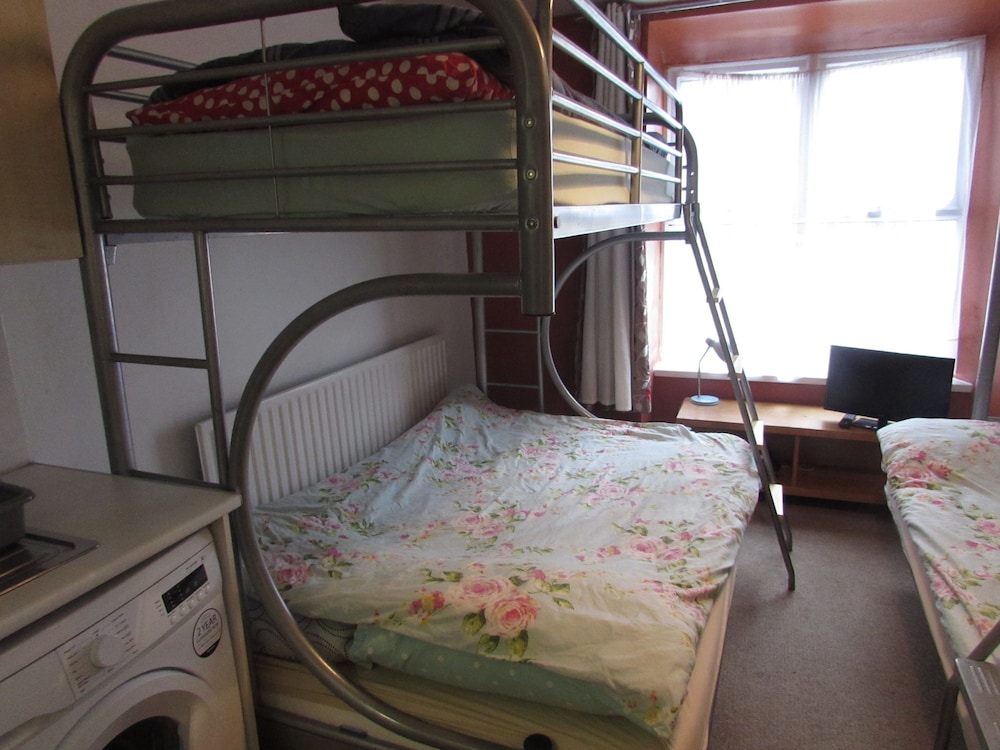 No 8 Apartments
