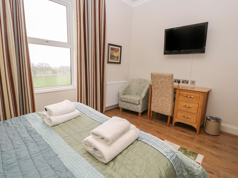 Eden Lodge