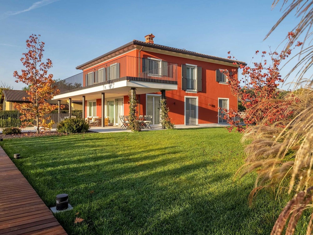 Luxury Golf Villa in Bogogno
