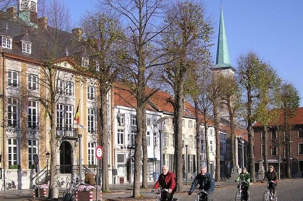 Photo 9