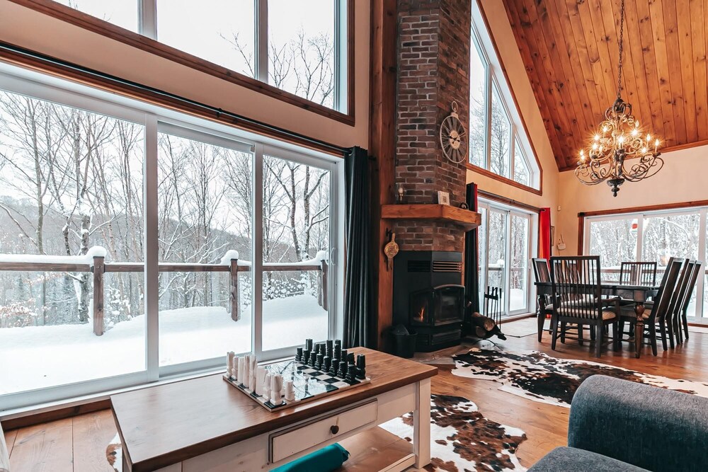 The Pika - Beautiful Mountain-top Cottage With 23 Acres of Private Land With Hiking