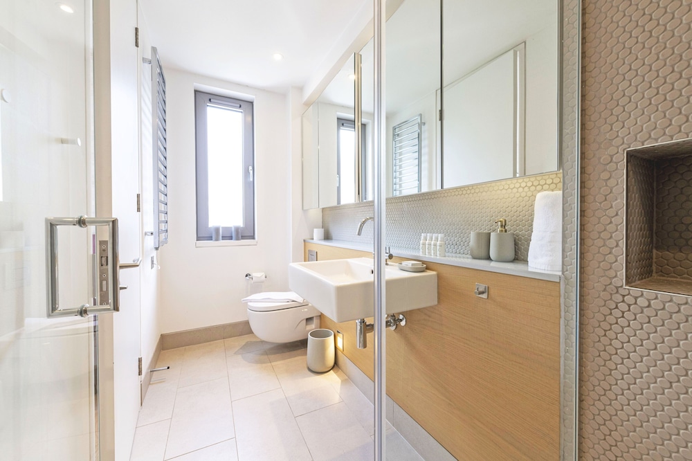 Accomodo London Waterloo - Luxury & Spacious Triplex Penthouse on Southbank