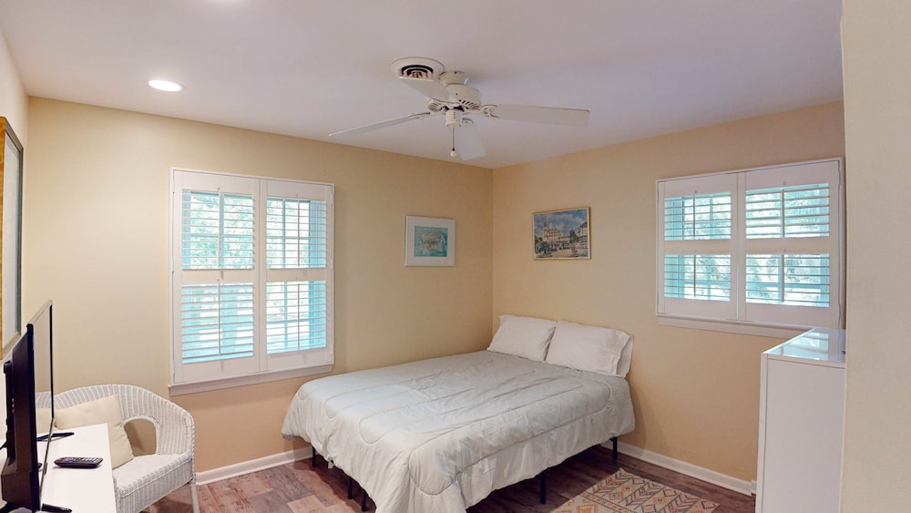 Beachbreak 3 Bedroom Apts