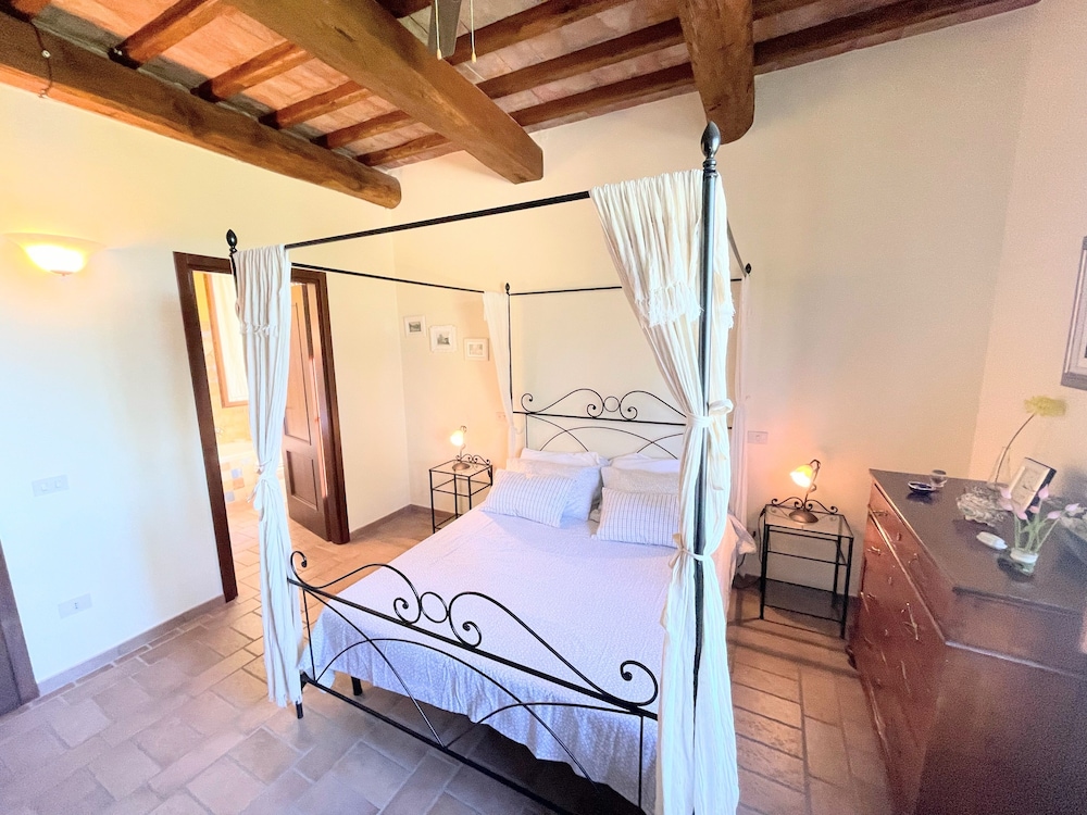 Detached Villa With Games Room, Pool, and Panoramic Views in San Damiano
