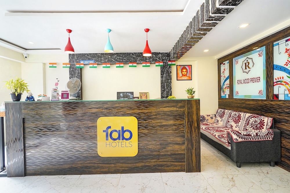 FabHotel Royal Wood Premier - Near Karnataka Golf Association, Domlur