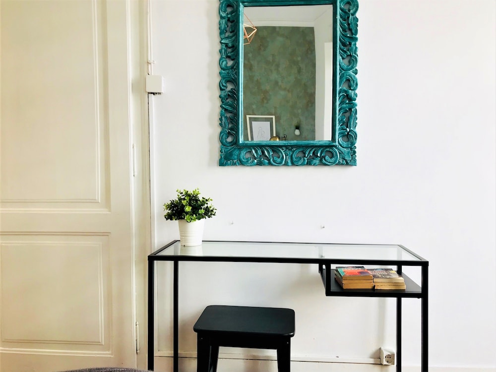 Charming Flat with Great Terrace, Best Location view 3