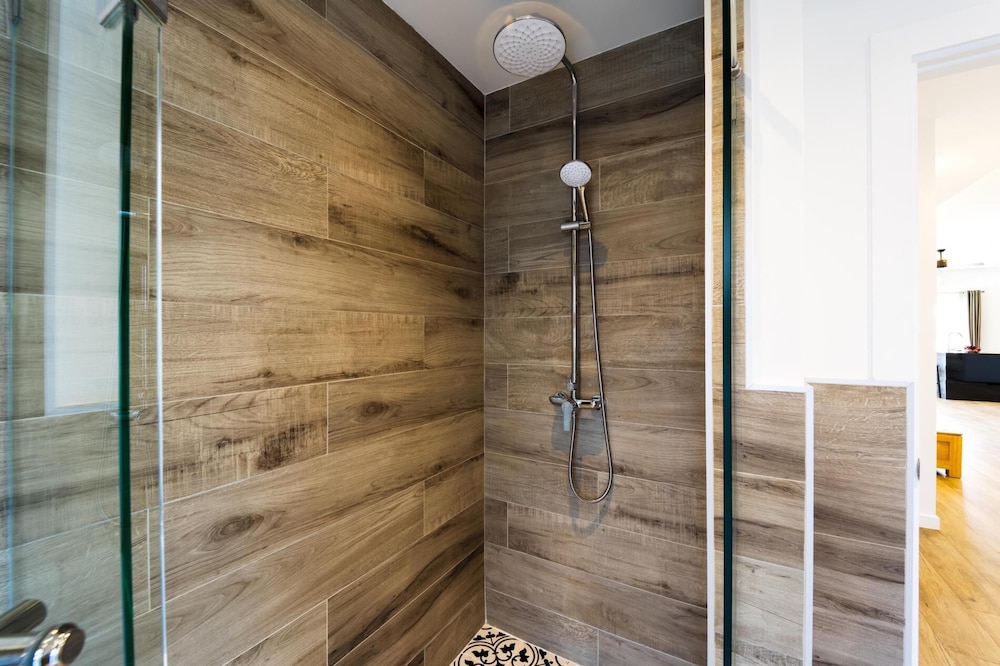 Brand-New Modern 3-Bedroom Villa MB20