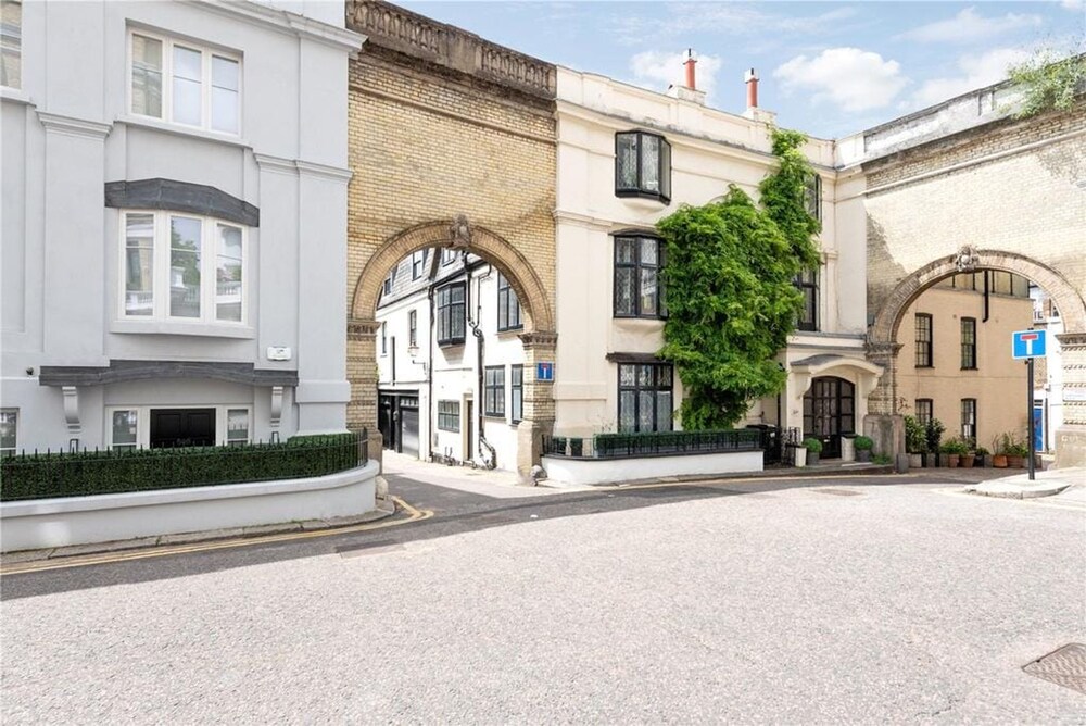 Charming Spacious 5 Bed Mews House - Kensington