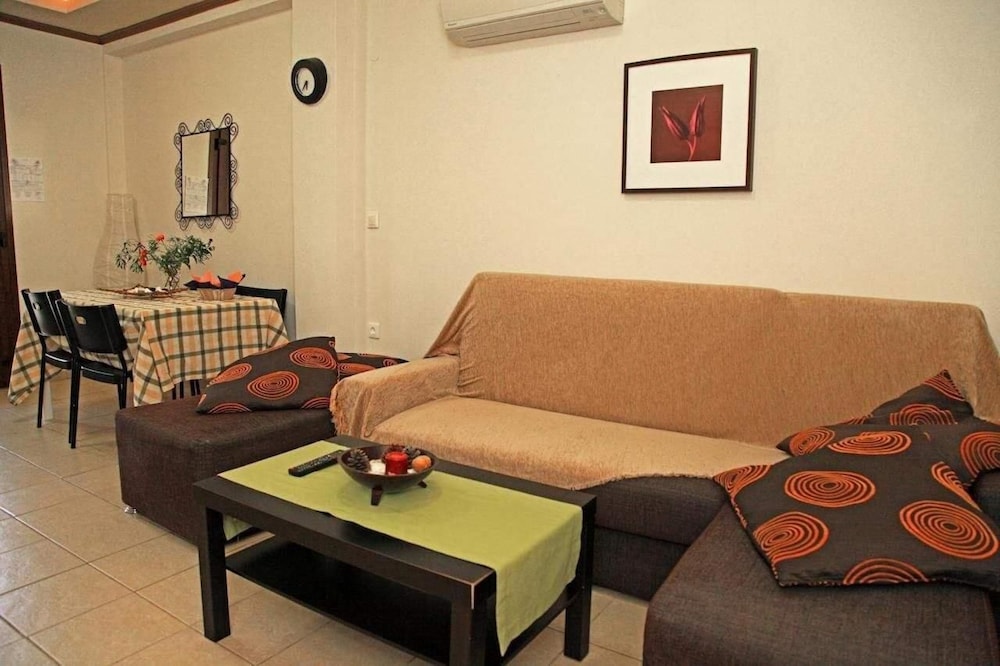 Dionysos Apartments