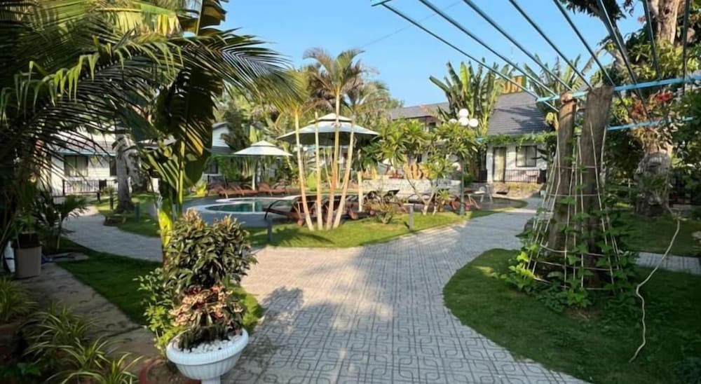 Rum Bungalow Resort Phu Quoc