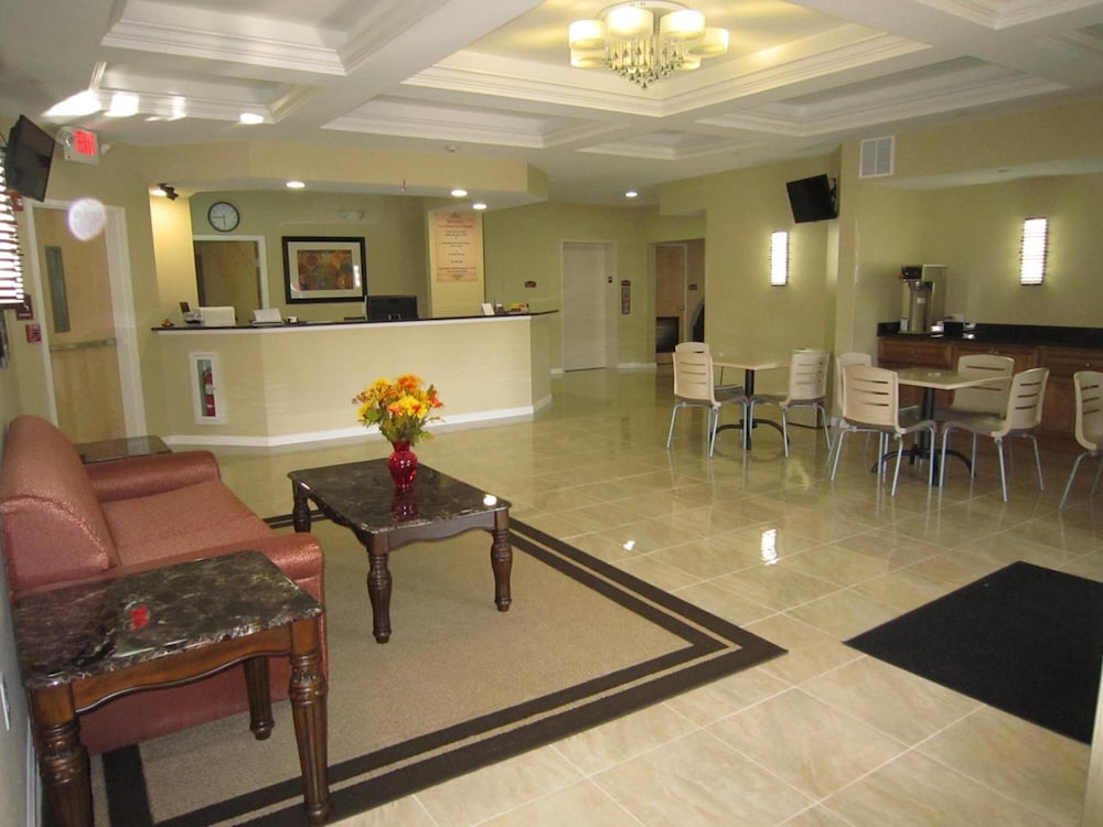 Red Carpet Inn And Suites Monmouth Jtc