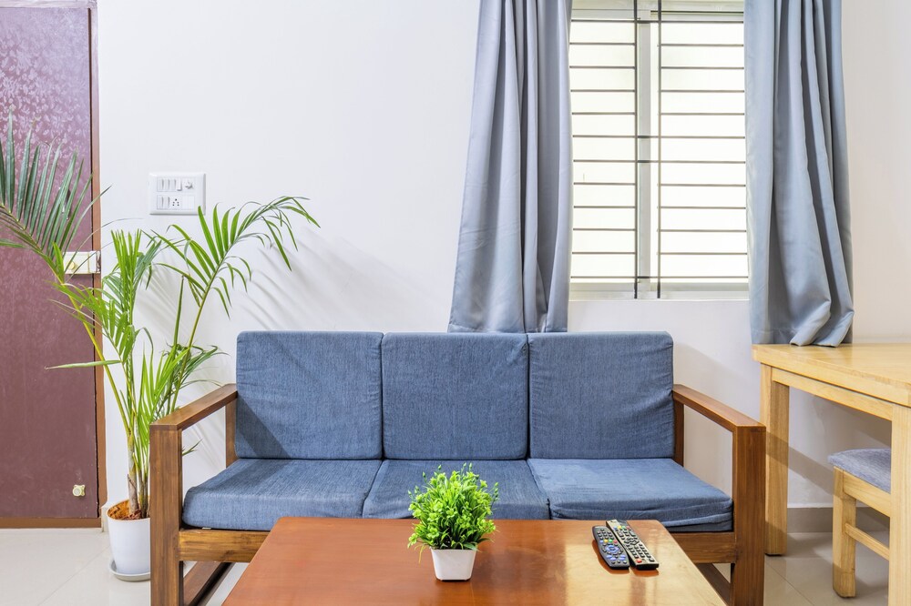 Housr Garrett Hebbal Near Manyata Tech Park