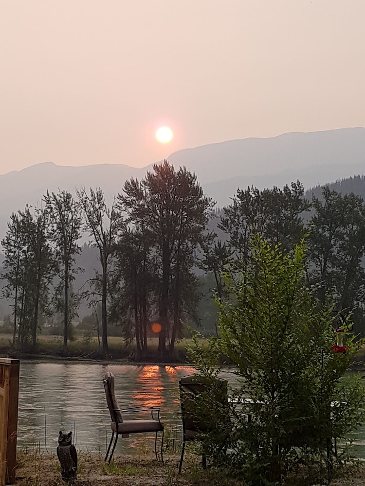 Rivermount Motel Campground and RV Park