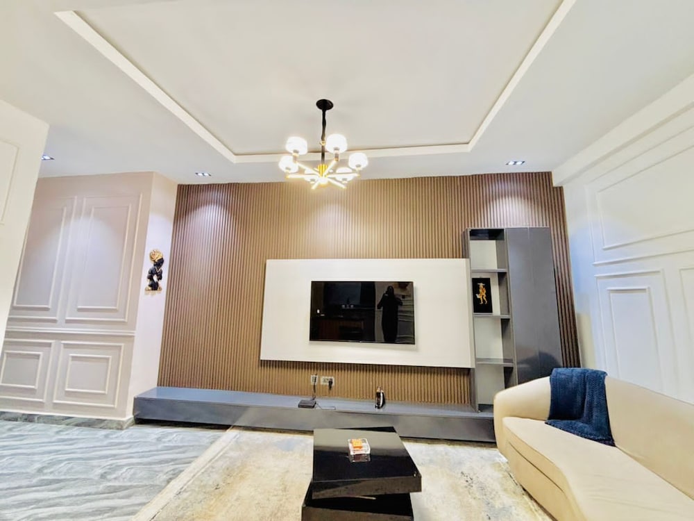 Stylish 2-bedroom Apartment in Peaceful Abuja Neighborhood