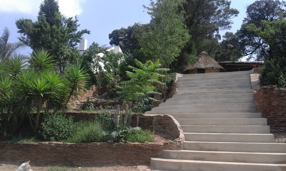 Suburbian Lodge