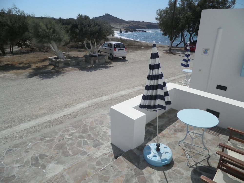 Kavalieros Studios - Property Image 1