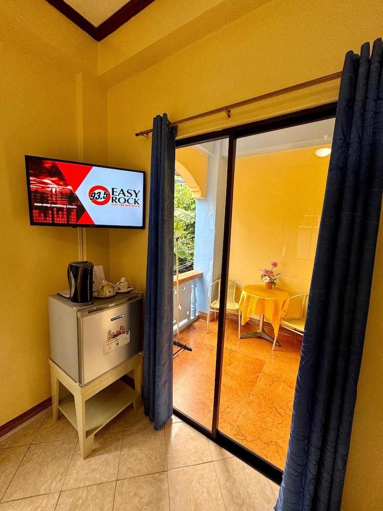 Ocean Breeze Inn Boracay