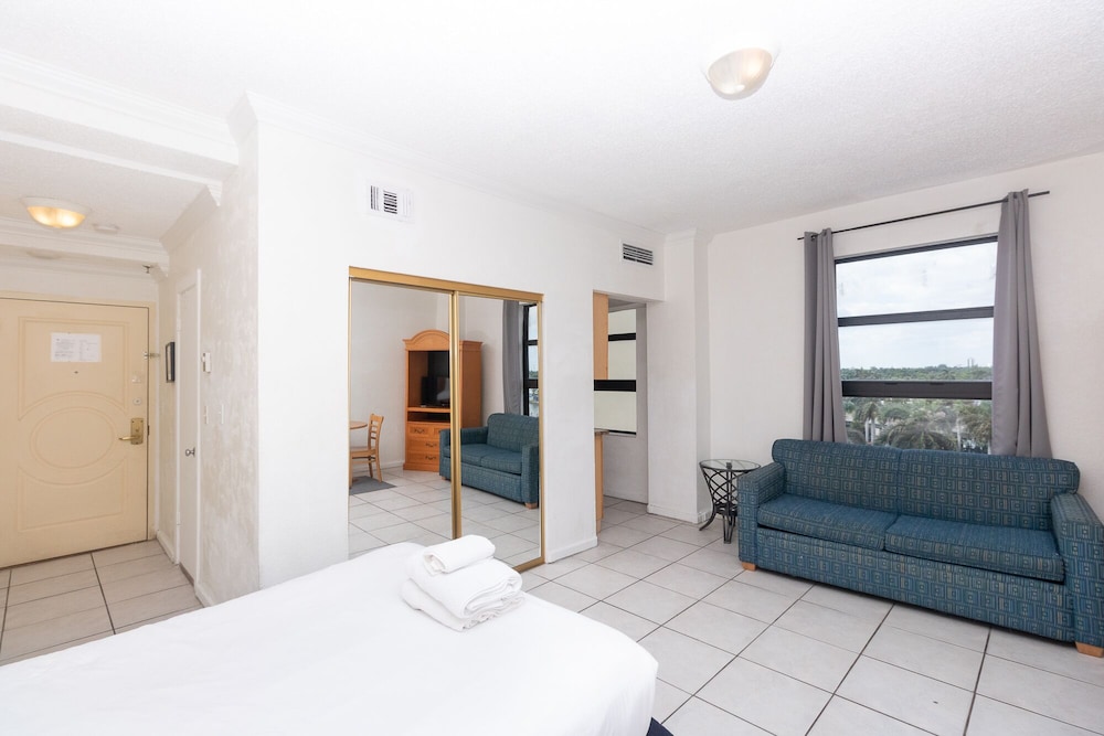 679 City View Hollywood Beach view 5