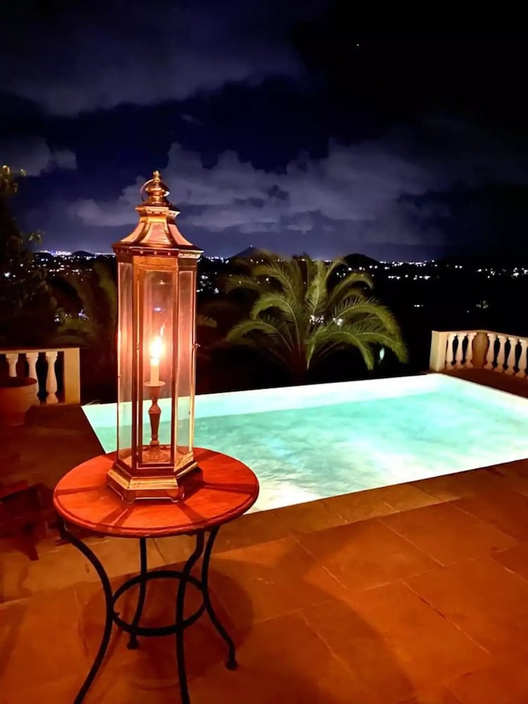 Mountain Villa Infinity Pool Majestic Views