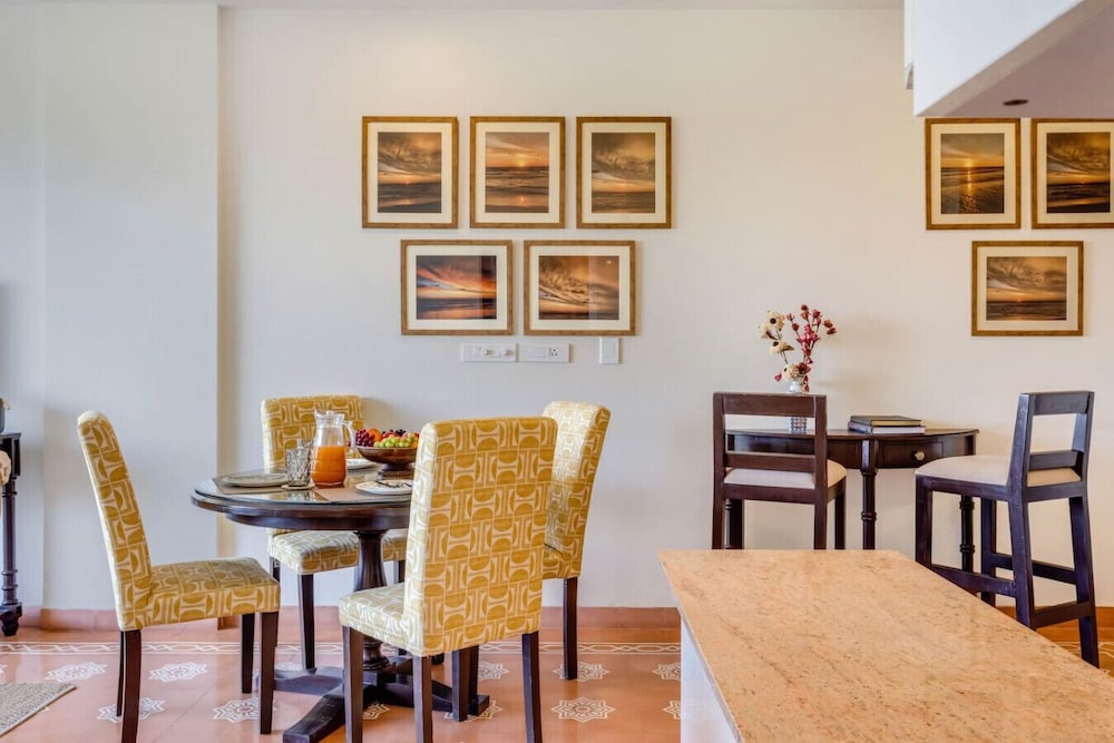 Serene Candolim 2bhk With Infinity Pool