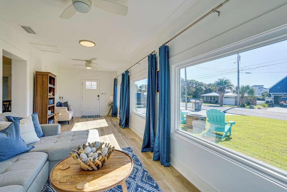 Walk to Beach: Chic PCB Getaway w/ Yard