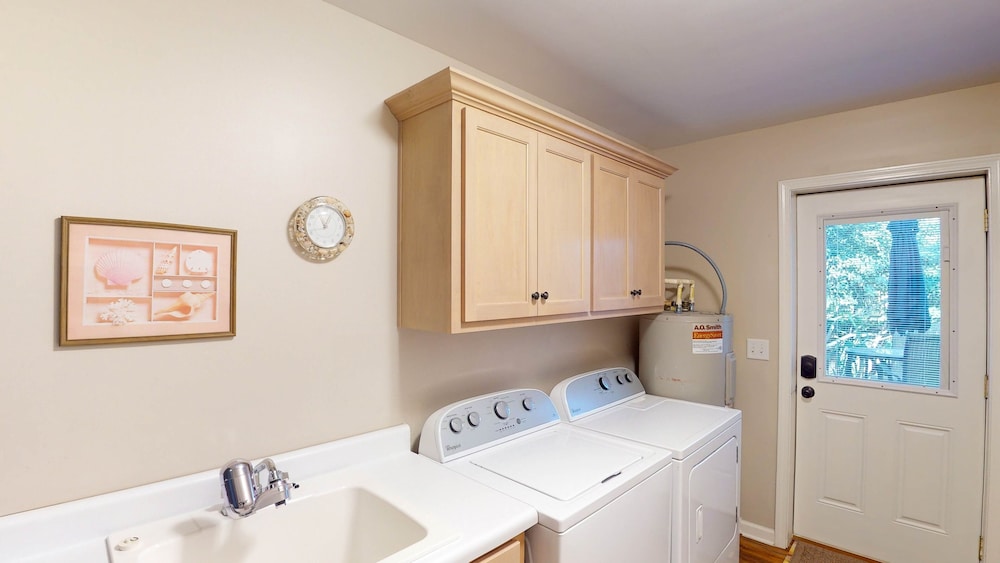 Paradise Cove 4 Bedroom Home