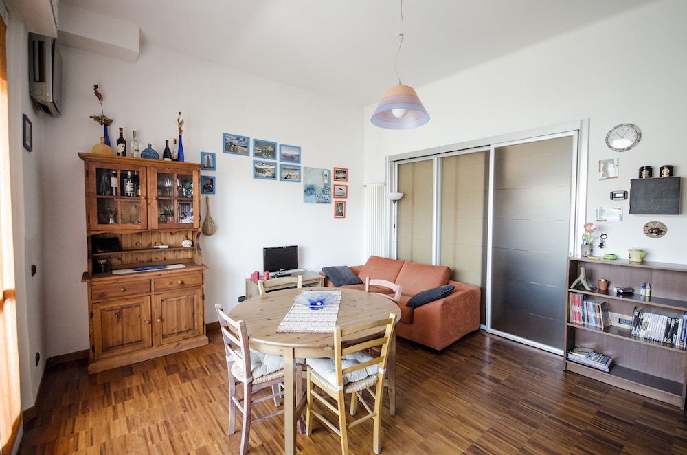 Minzoni Apartment