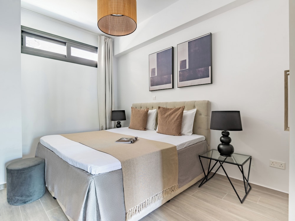 Sanders River Plaza Limassol Apartment