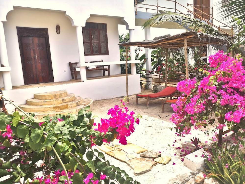 Moonshine Villa