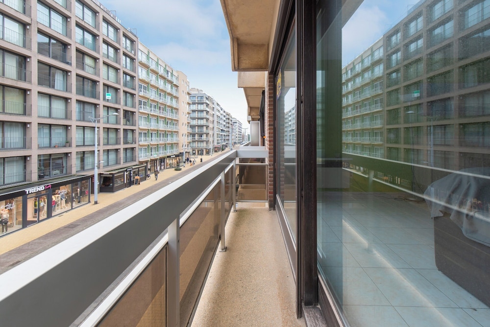 Apartment in Middelkerke Near Casino & Sea Wall