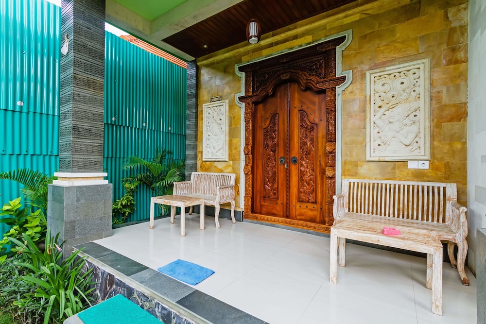 Lembongan Hostel