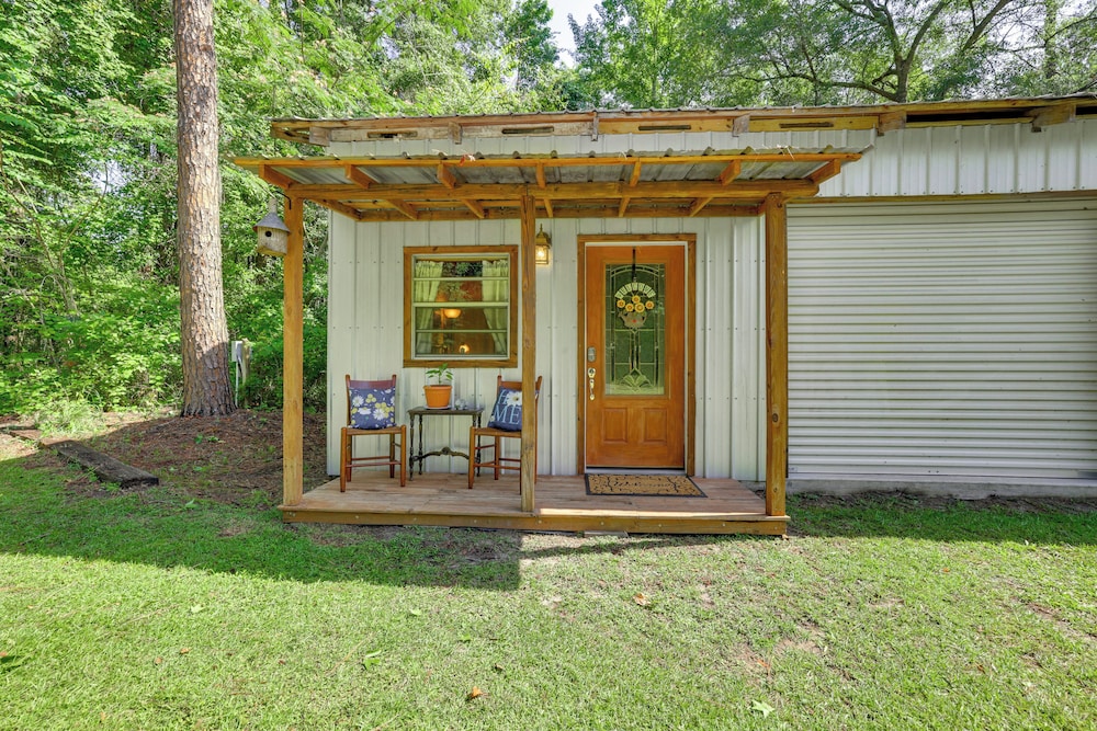Lake Butler Cabin on 5 Acres w/ Fire Pit!