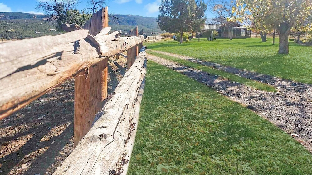 Timeless Mesa Hideaway 2 Bedroom Cabin