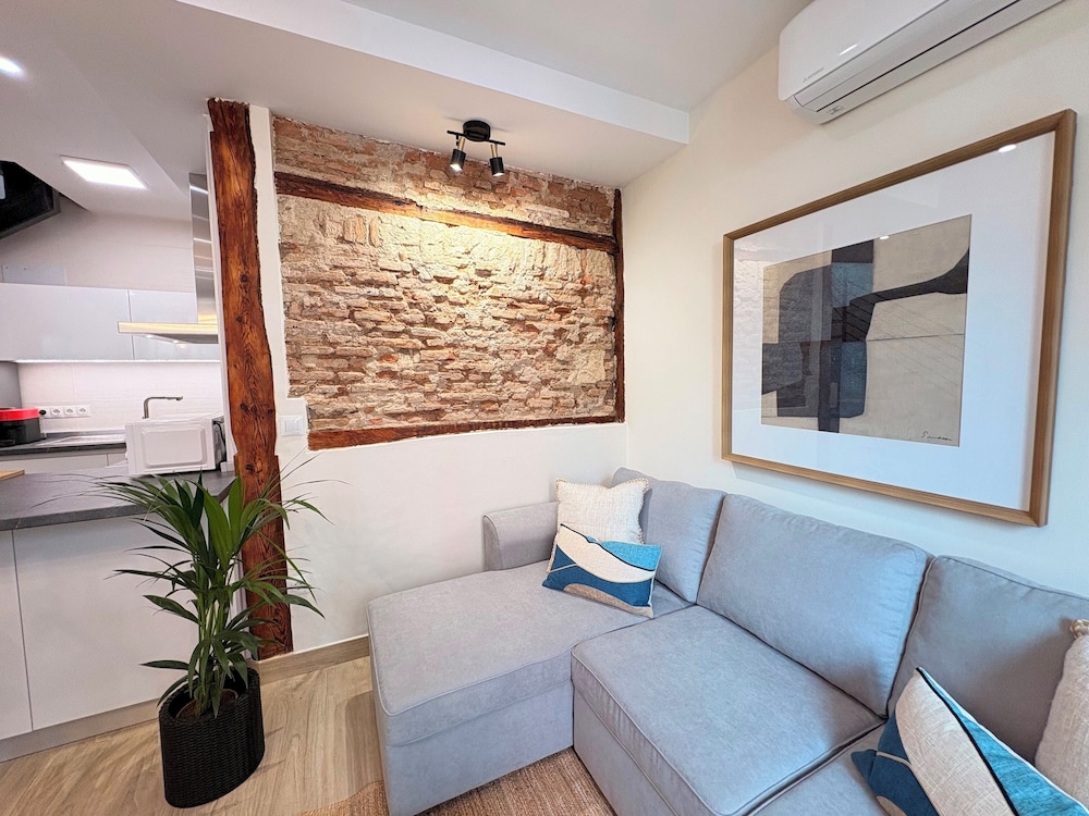 Sophisticated House With Terrace. Plaza del Realejo