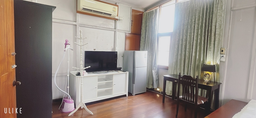 Home rama4 near bts thong lor