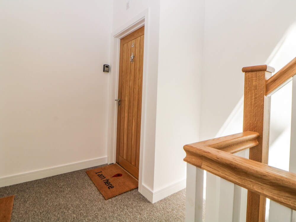 Apartment 4 10 Somers Court