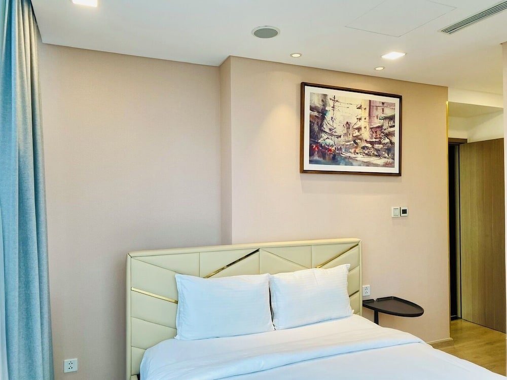 Serenity Serviced Apartments-Landmark 81