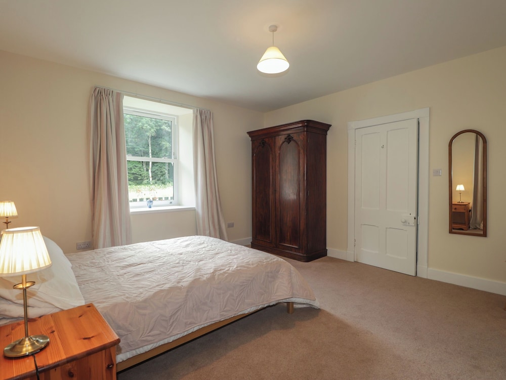 Gunroom Cottage