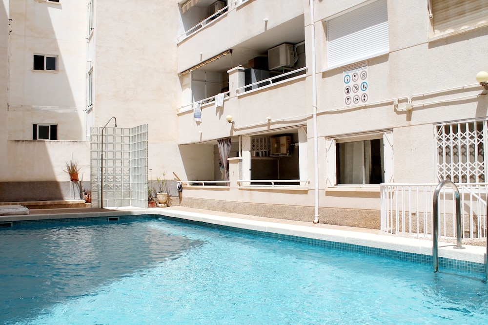 Modern and Cozy Apartment Just Steps From Los Locos Beach