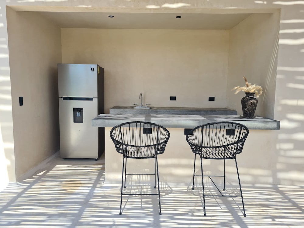 Private Balcony Jungle View Studio S21