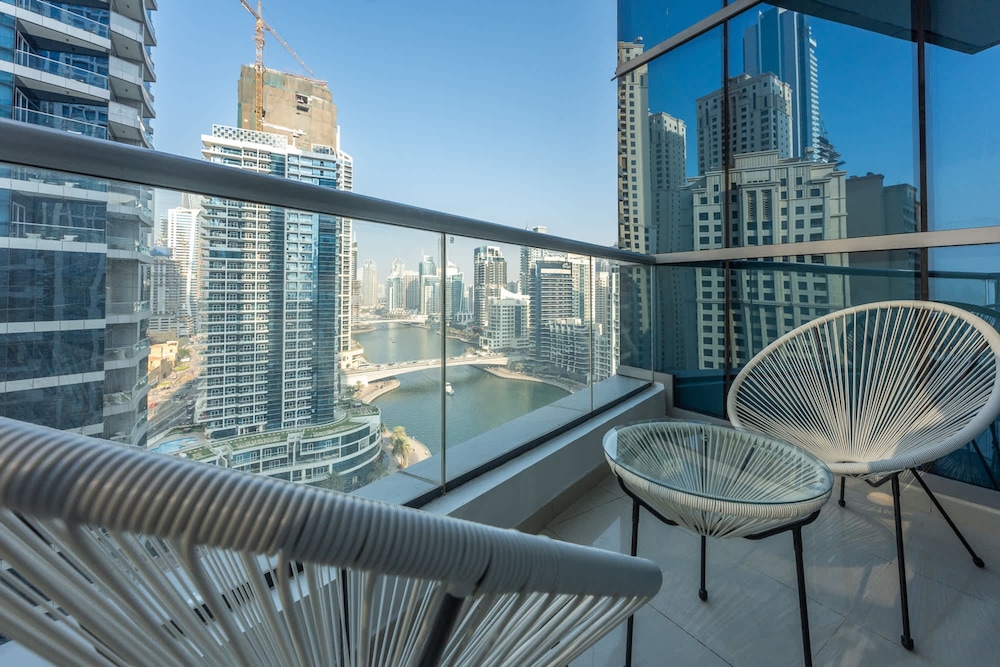1 Bedroom That Sleeps 4 With Great City Views