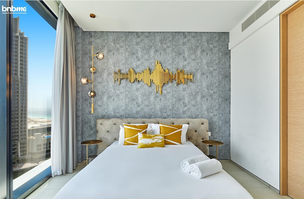 Private Beach in a Bnbme Designer Apartment