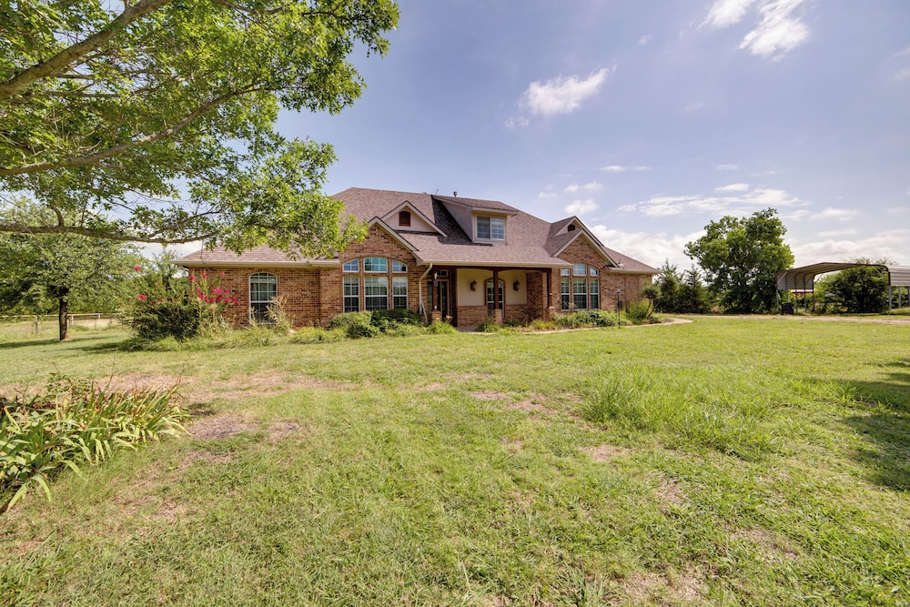 2 Mi to Lake Lavon: Countryside Retreat on 6 Acres