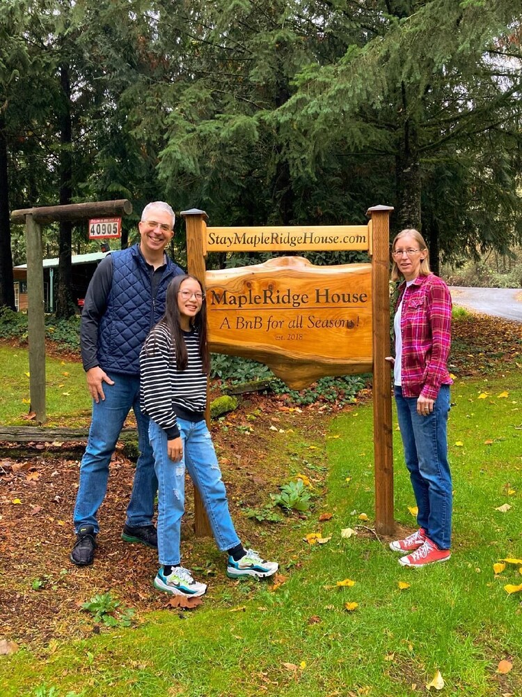 MapleRidge House: A BnB For All Seasons!