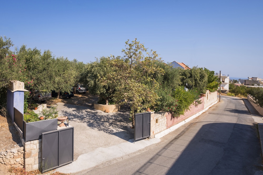 Orionas Village