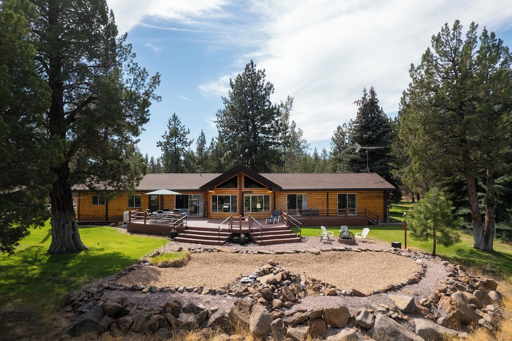 High-end Cabin 3BR 30min to Hoodoo Ski