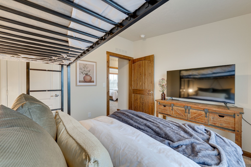 Beautiful Tetonia Escape w/ Porch & Teton Views view 3