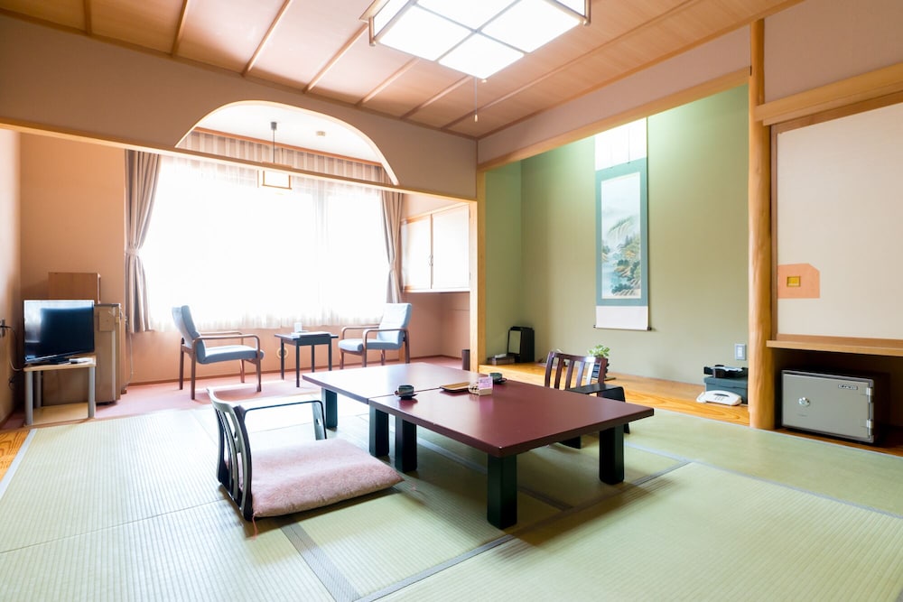 Nakaoyama Onsen Shosenkaku